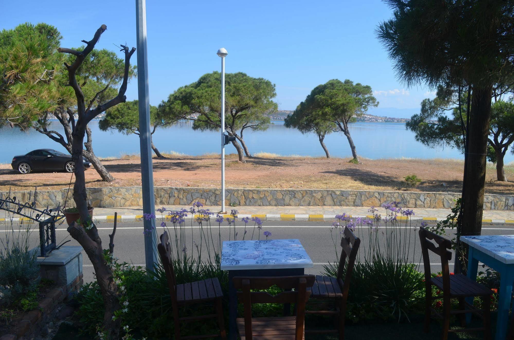 Lacivert Hotel Ayvalı Exterior foto
