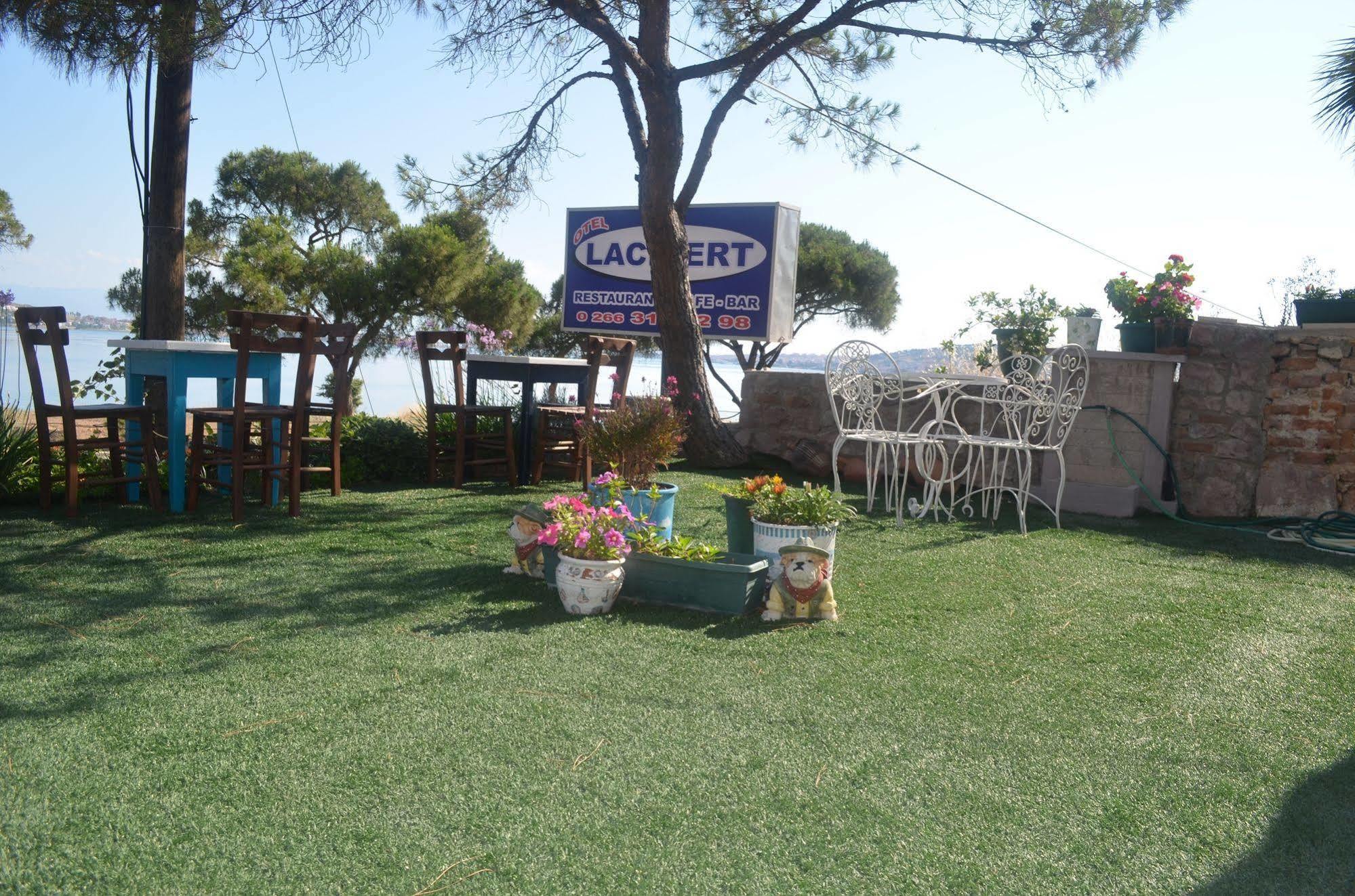 Lacivert Hotel Ayvalı Exterior foto